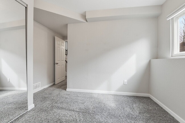 Building Photo - $2,695.95 - 4 Bed, 2 Bath Home in Aurora with Central AC, and In Unit Laundry!