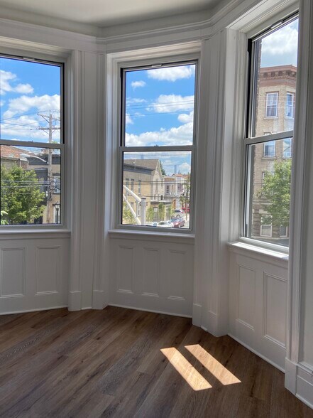 Master Bedroom Bay Windows - 2413 New York Ave