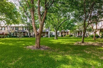 Building Photo - 6411 Bordeaux Ave