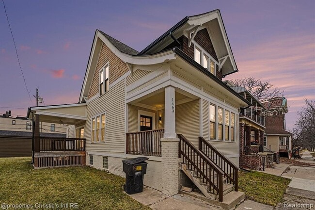 Building Photo - 1463 Baldwin St