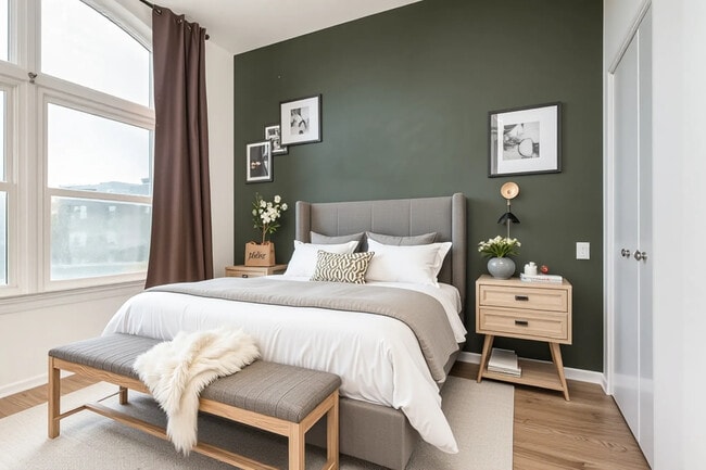 Building Photo - 2089 W Wabansia Ave