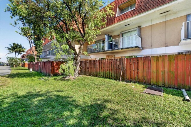 Building Photo - 240 NW 107th Ave