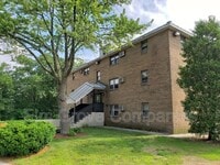 Building Photo - 512 W River Rd