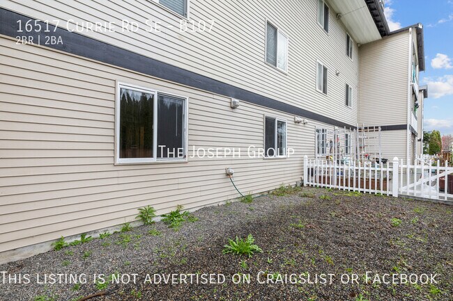 Building Photo - Beautifully Remodeled 2BD/2BA Condo in Mon...