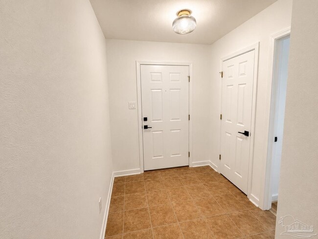 Building Photo - 315 Mirabelle Dr