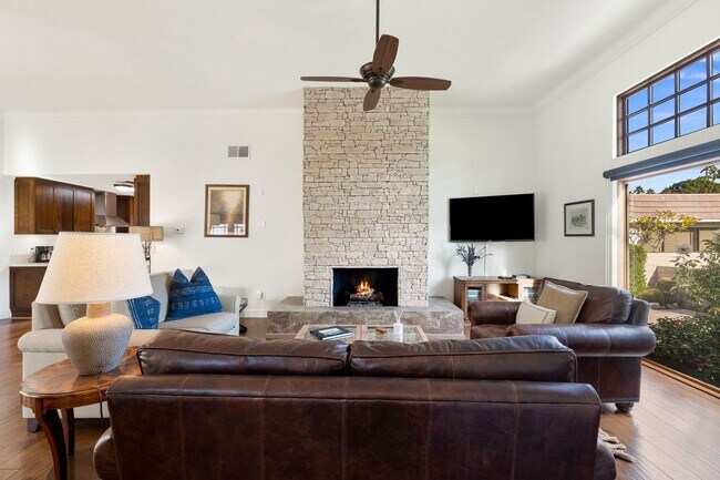 Building Photo - Luxury Golf Course Retreat in Indian Wells