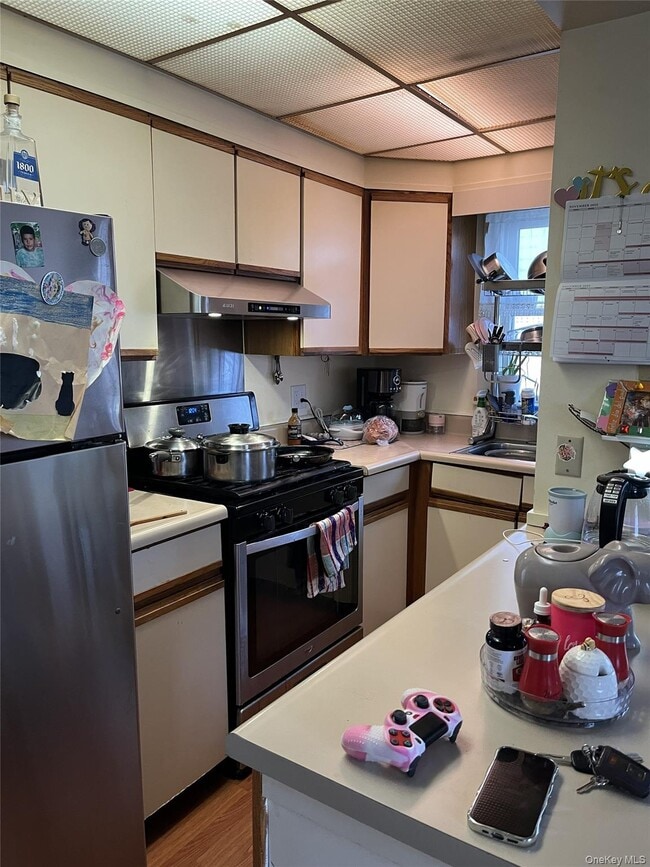 Building Photo - 3 Everett Ave