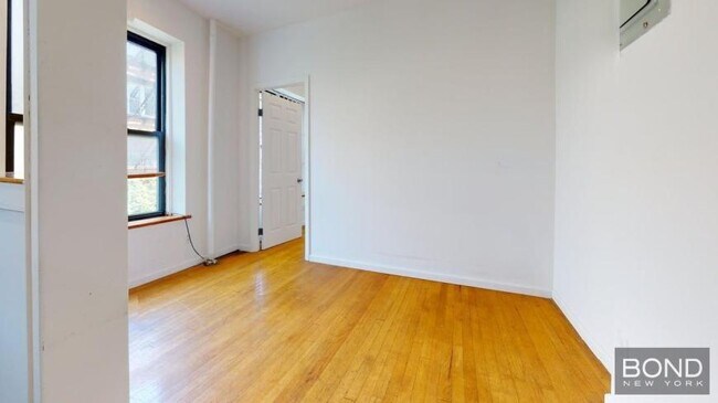 Building Photo - 2 bedroom in Manhattan NY 10003