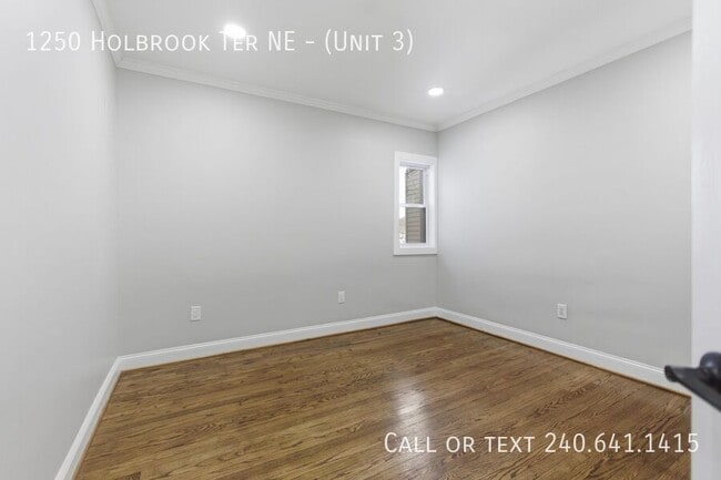 Building Photo - 1250 Holbrook Terrace NE