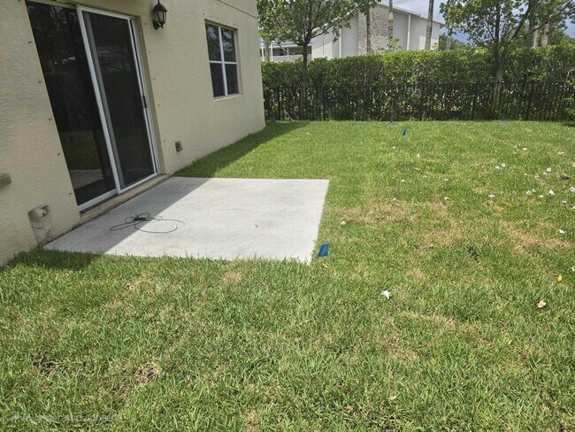 Building Photo - 4999 Haverhill Pointe Dr