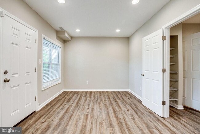 Building Photo - 2648 Bowen Rd SE