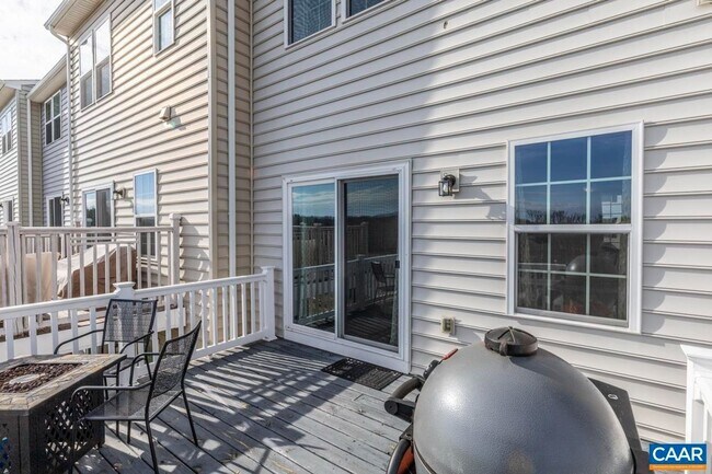 Building Photo - 2033 Elm Tree Ct