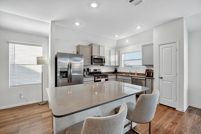 Building Photo - 2420-2424 Four Waters Lp