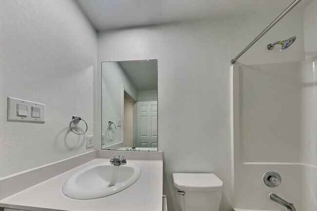 Building Photo - 18727 Faustina Way