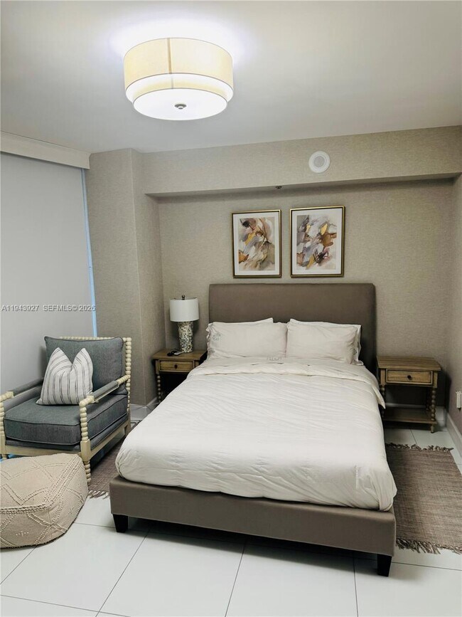 Building Photo - 465 Brickell Ave