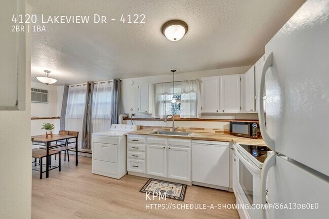 Building Photo - 4120 Lakeview Dr