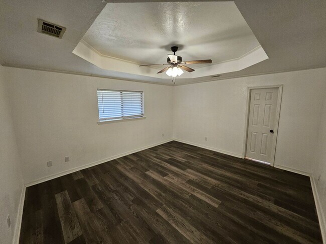 Building Photo - 8857 LA-111