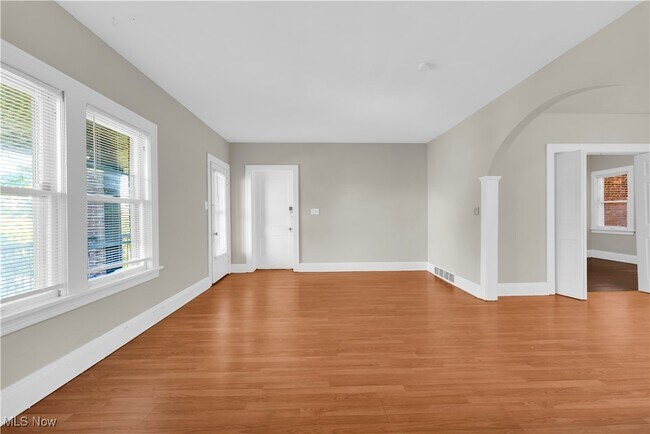 Building Photo - 1512 W 116th St