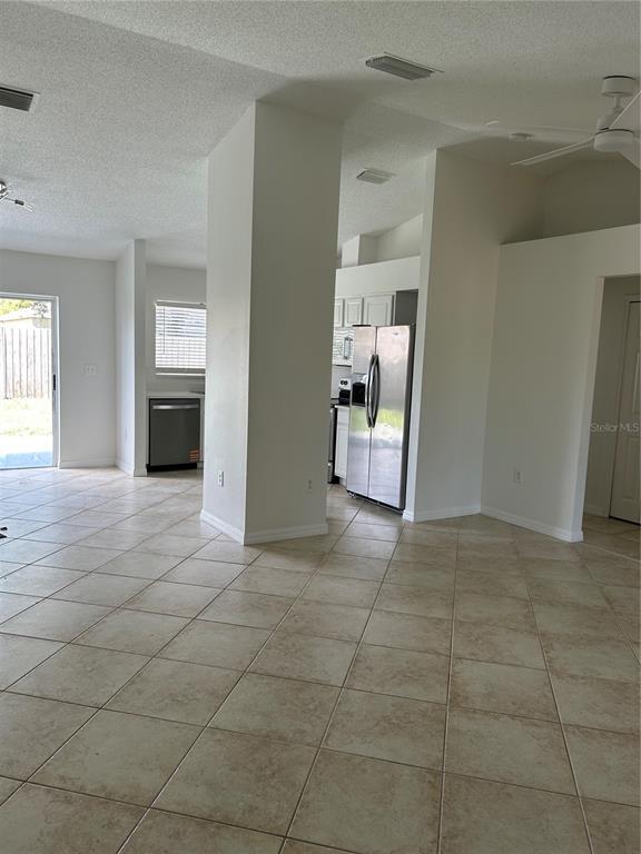 Building Photo - 1515 Silktree Ct