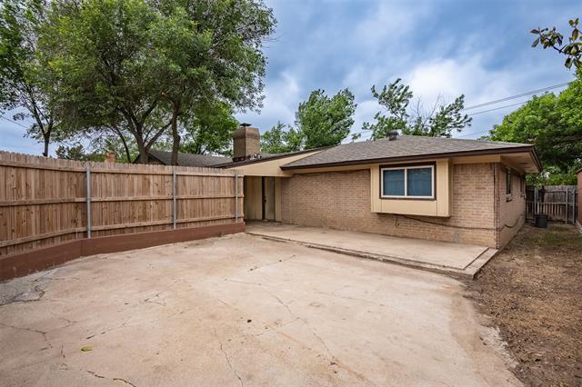 Building Photo - 805 N Fielder Rd