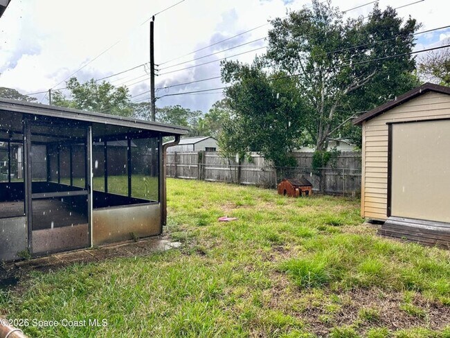 Building Photo - 680 Birchwood Ln