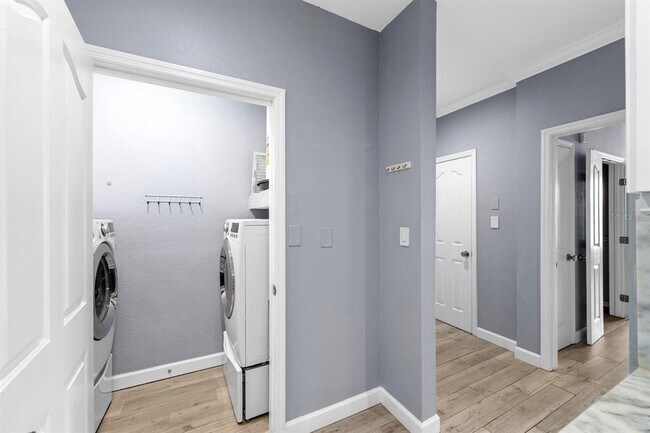 Building Photo - 5000 Culbreath Key Way