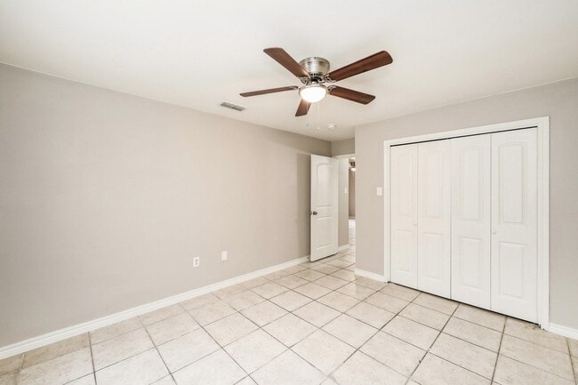 Building Photo - 2220 Santa Cleotilde Ave