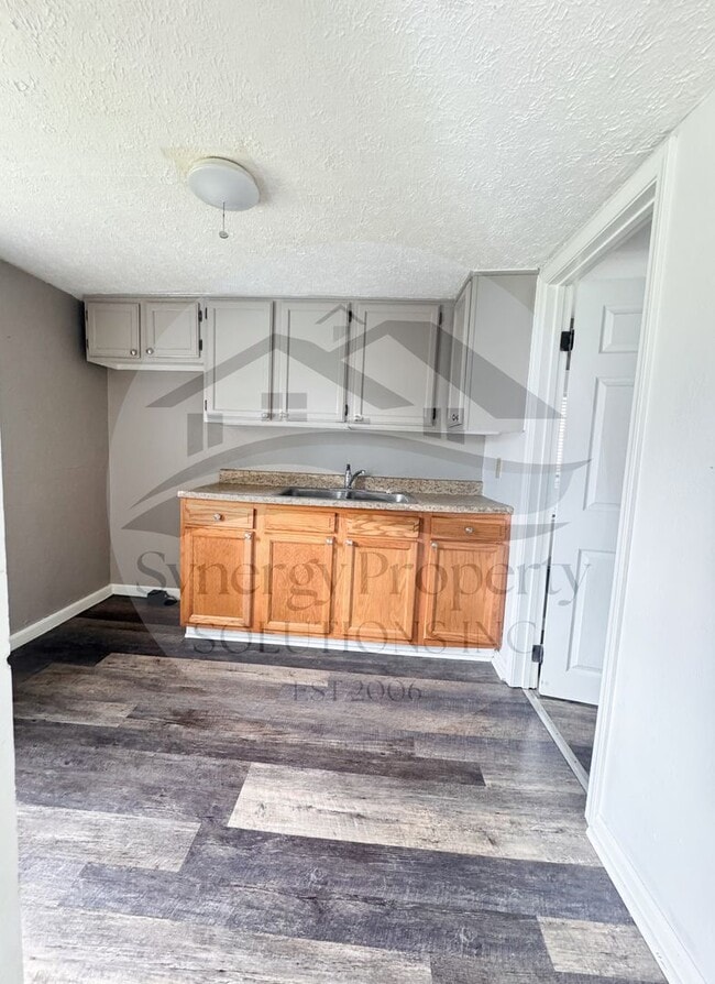 Building Photo - 21 Lamberton Ave