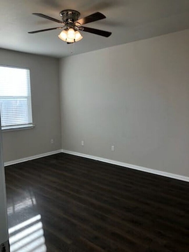Building Photo - House for lease in Georgetown