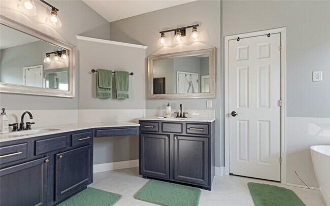 Building Photo - 22406 Miramar Crest Dr