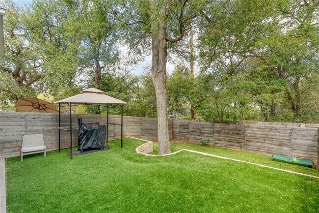 Building Photo - 5820 Sutherlin Rd