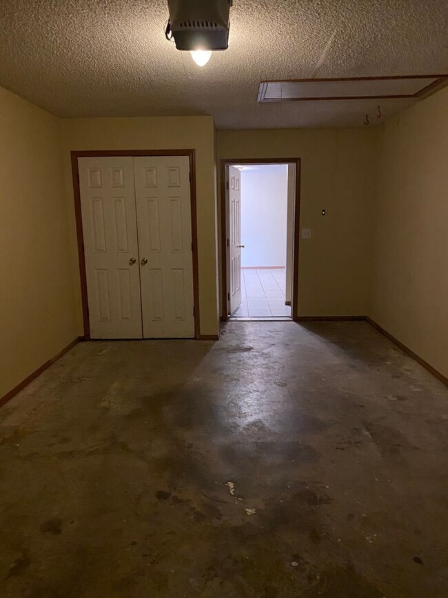Building Photo - 142-144 Northaven