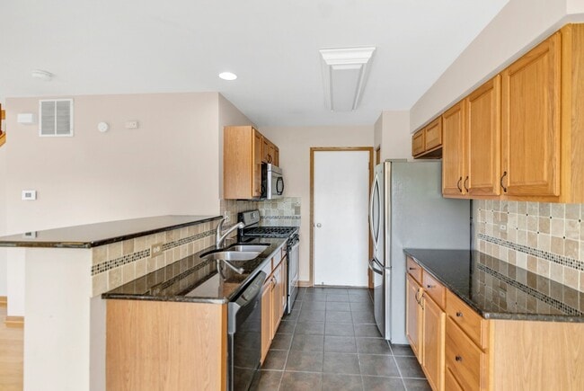 Building Photo - 10549 Wakefield Ln