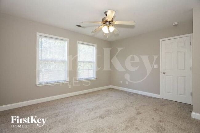 Building Photo - 2537 Terra Dr