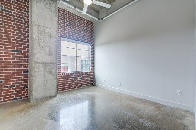 Building Photo - 1111 Studewood St