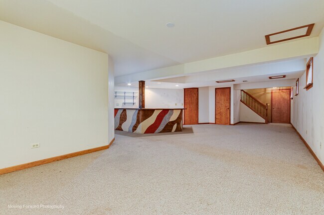 Building Photo - 69 N Lambert Rd
