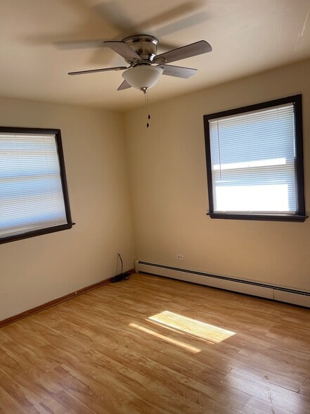 Building Photo - 2204 W 123rd St