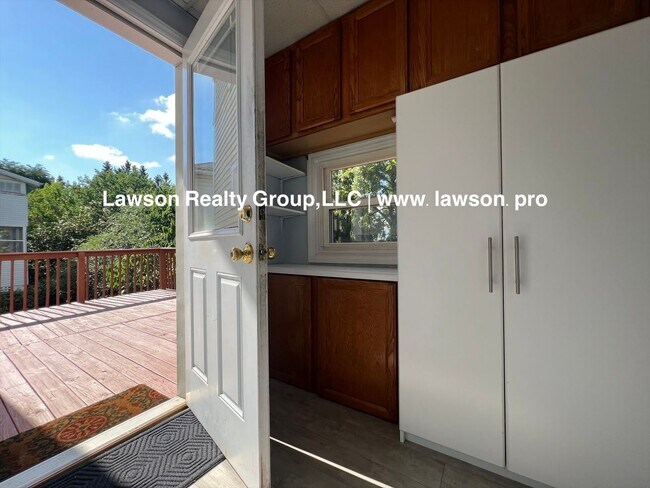Building Photo - Charming Grandin Court House with Detached Garage and In Law Suite