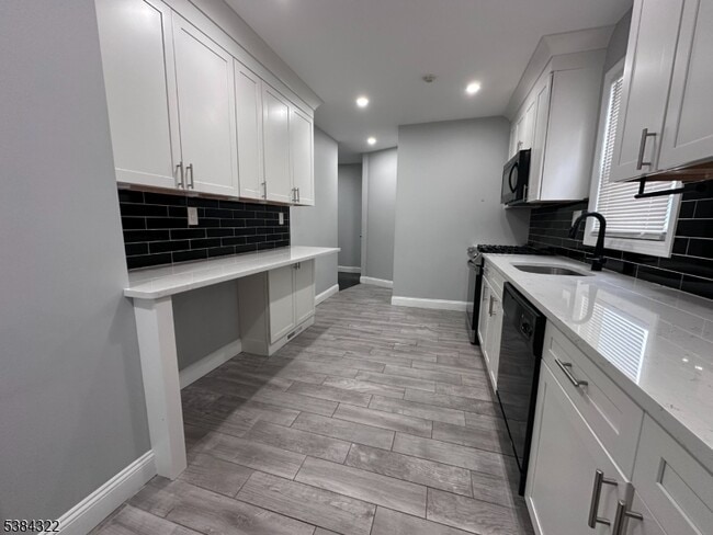 Building Photo - 109 Arlington Blvd