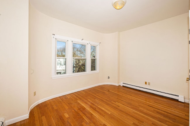 Building Photo - 26 Angell St