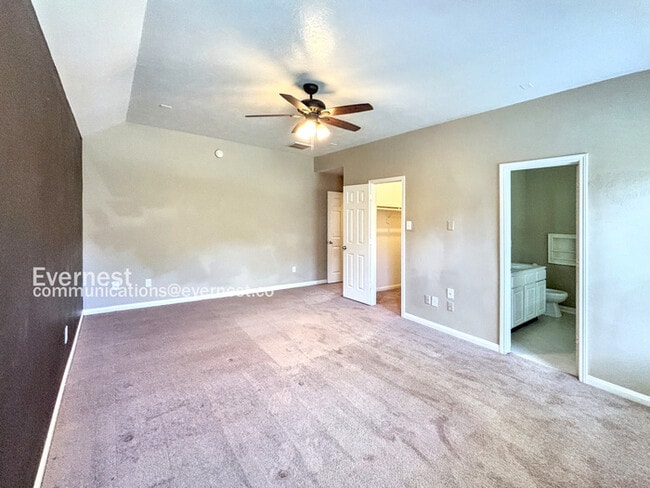 Building Photo - 19010 Field Cottage Ln