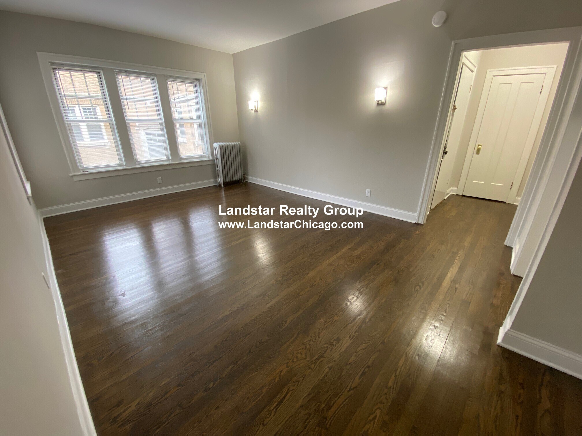 Building Photo - 732 Reba Pl