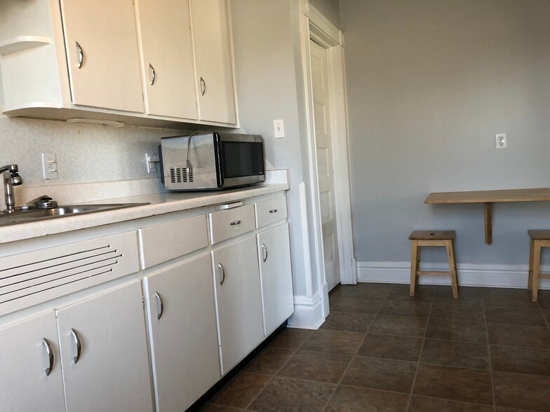 Building Photo - 416 La Salle Ave