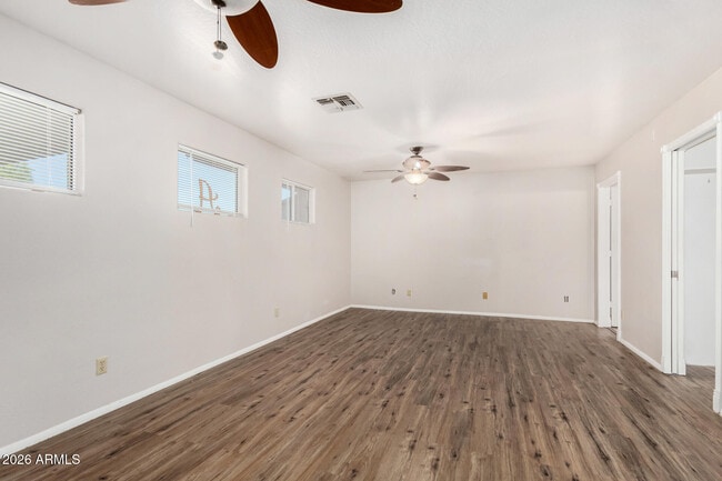 Building Photo - 8812 W Pinnacle Peak Rd