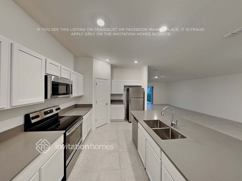 Building Photo - 4073 Tug Hl Ln