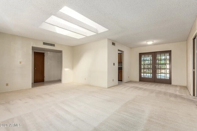 Building Photo - 650 E Malibu Dr