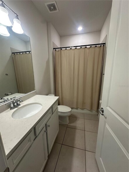 Building Photo - 36887 Highland Mdws Ct