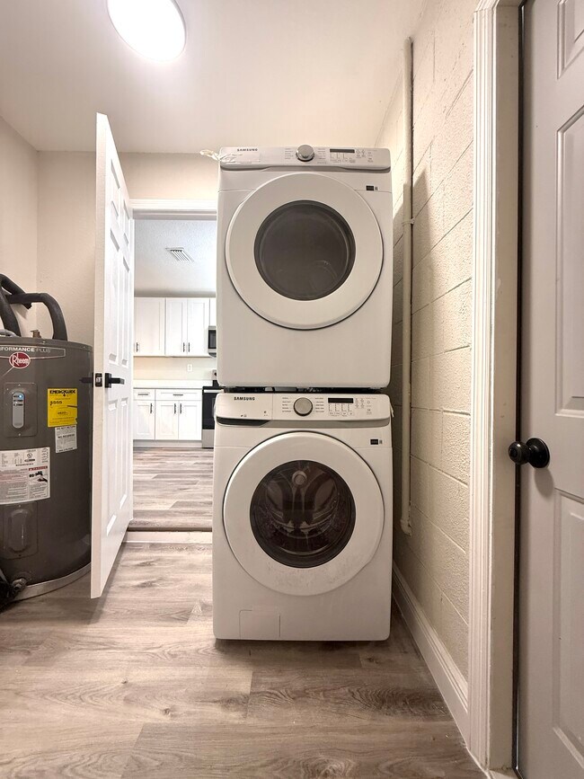 Building Photo - 1735 Michigan Ave NE