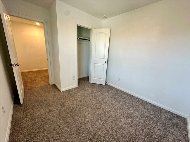 Building Photo - 16635 Colleen Pl