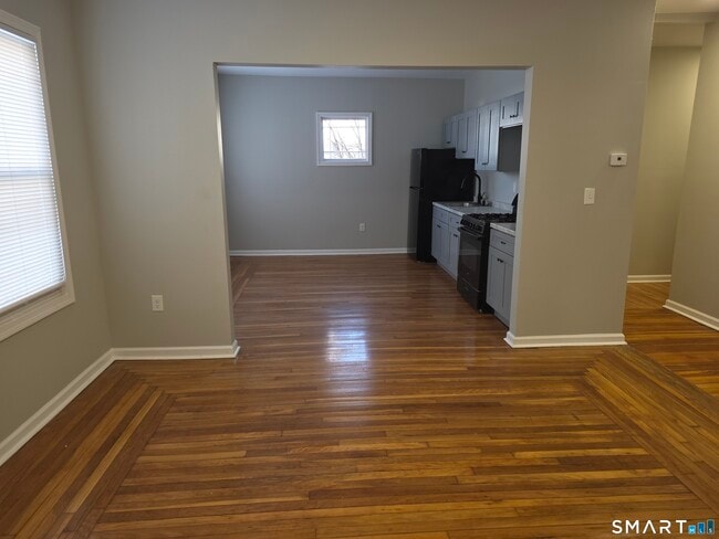 Building Photo - 248 Bassett St